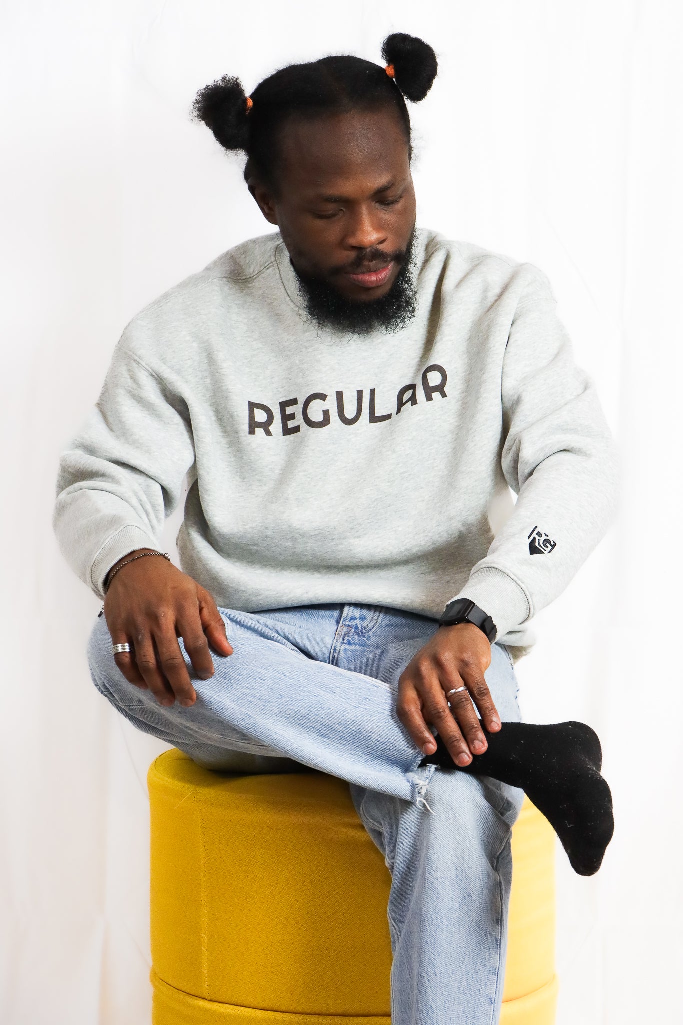 Regular sweatshirt on sale